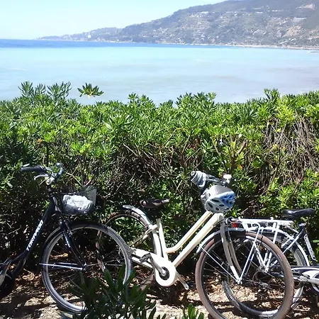 ベッド・アンド・ブレックファスト Ududema ドルチェード